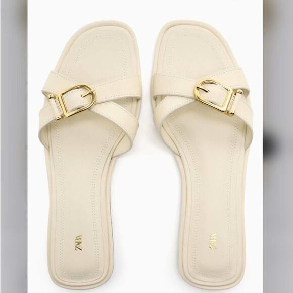Zara Off White / Cream FLAT LEATHER SANDAL WITH BUCKLE Size 9 US - Picture 4 of 9